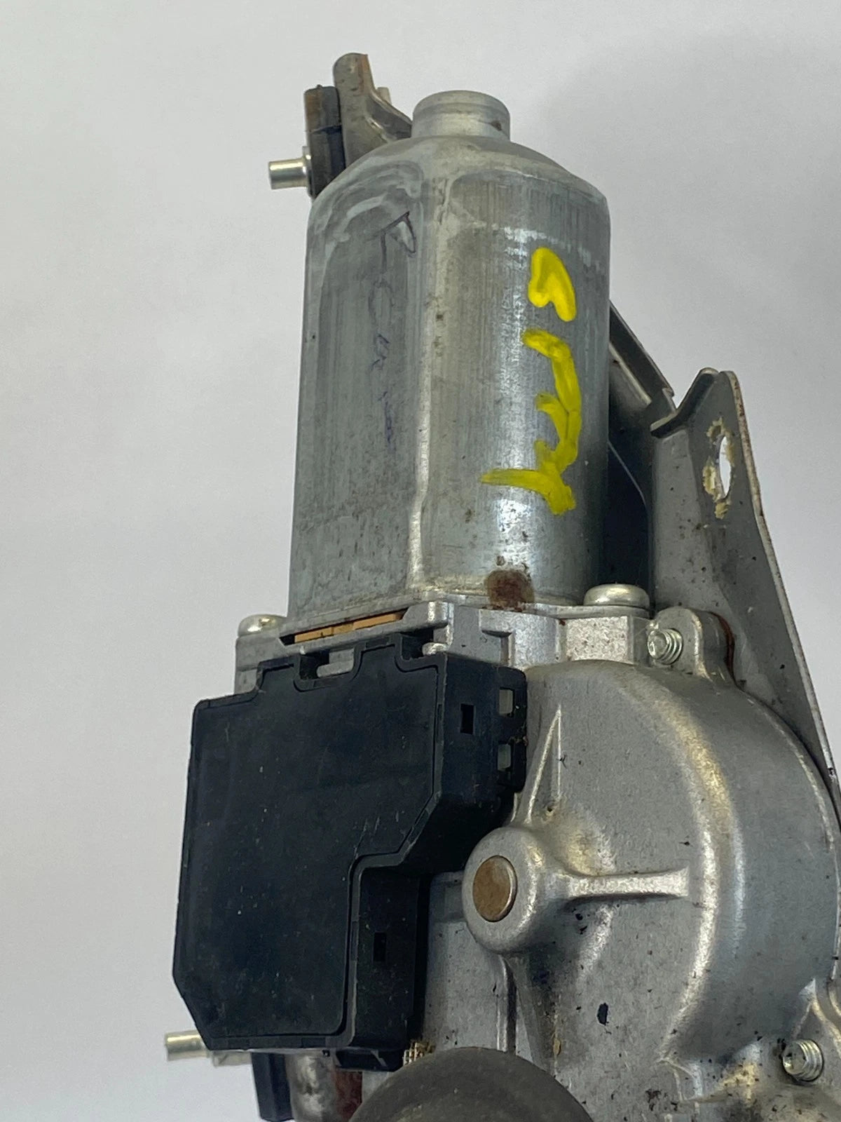 2004-2010 TOYOTA SIENNA REAR WINDSHIELD WIPER WASHER MOTOR 85130-AE010 OEM