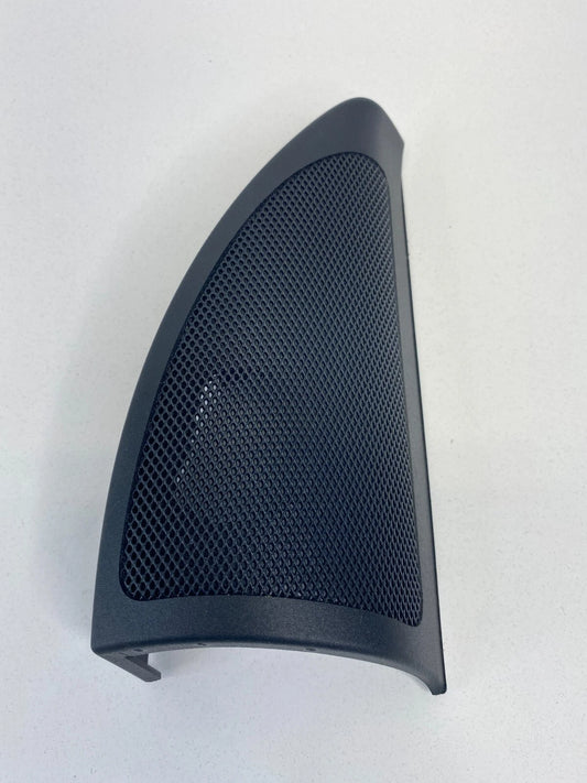 06-12 MERCEDES-BENZ R350 FRONT RIGHT DOOR TWEETER SPEAKER COVER TRIM A2517250294