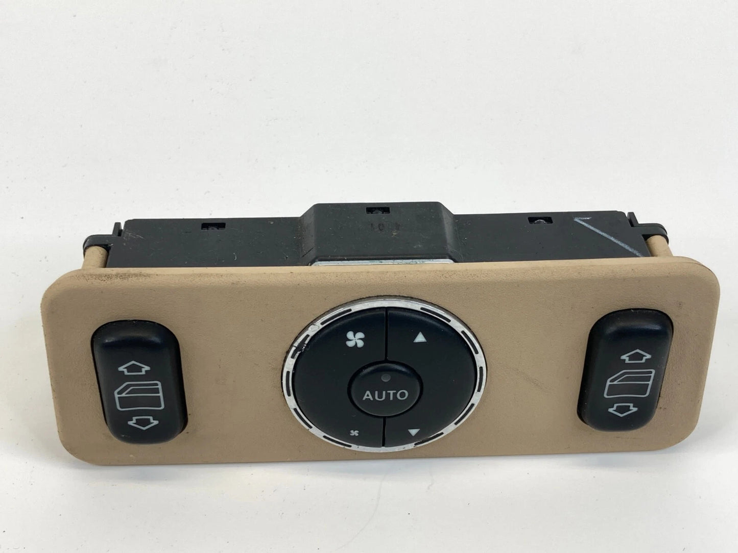 2002 2003 MERCEDES-BENZ ML 320 REAR WINDOW SWITCH W/ CLIMATE CONTROL A1638200326
