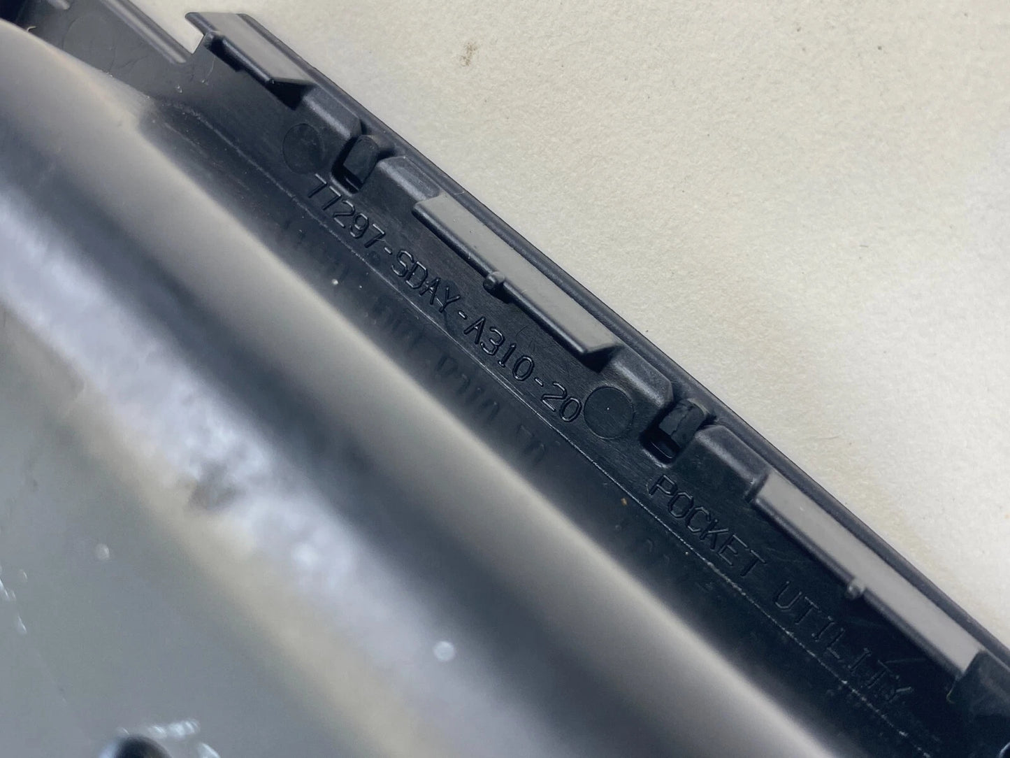 2005-2007 HONDA ACCORD FRONT CENTER CONSOLE COIN TRAY RUBBER LINER 77297-SDA-A3