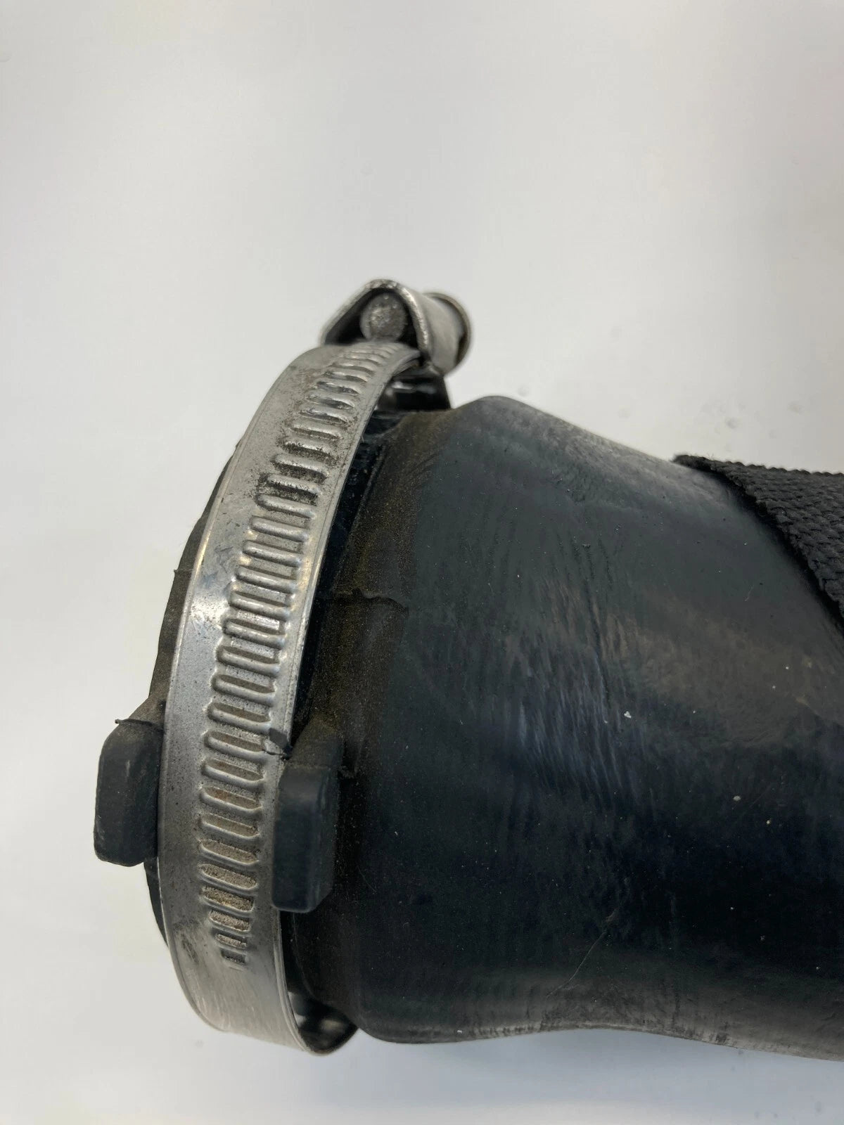 2009-2016 AUDI A4 QUATTRO 2.0L UPPER PRESS INTERCOOLER HOSE PIPE TUBE 8K0145737