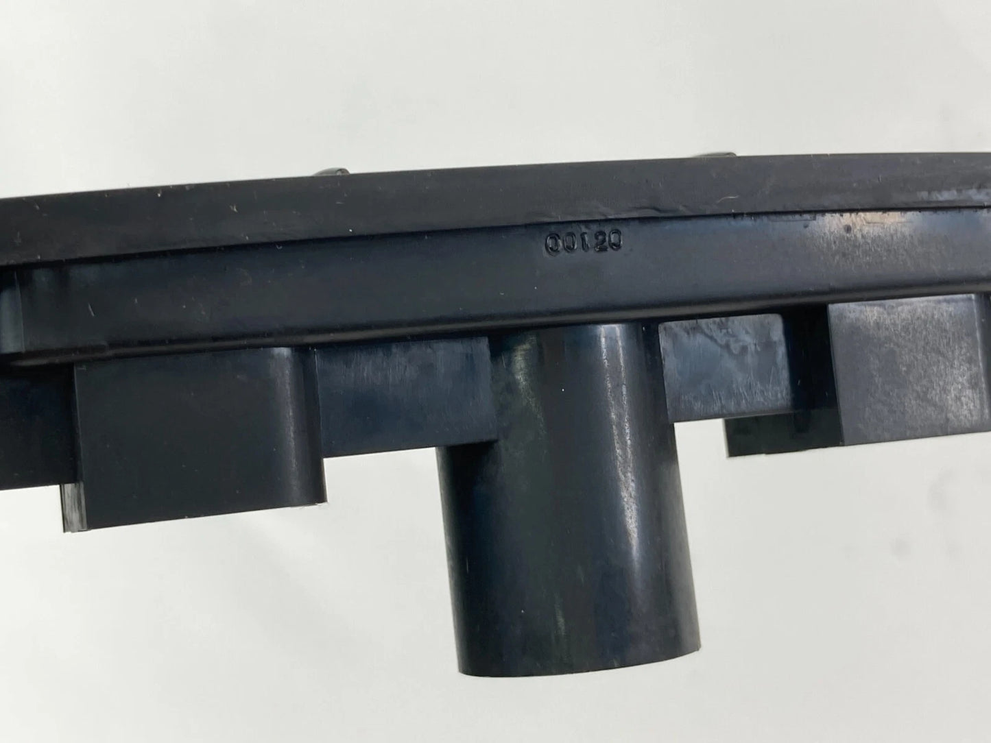 06-10 KIA SEDONA ESC OFF WINDSHIELD WIPER SWITCH COVER BEZEL PANEL 93700-4D200