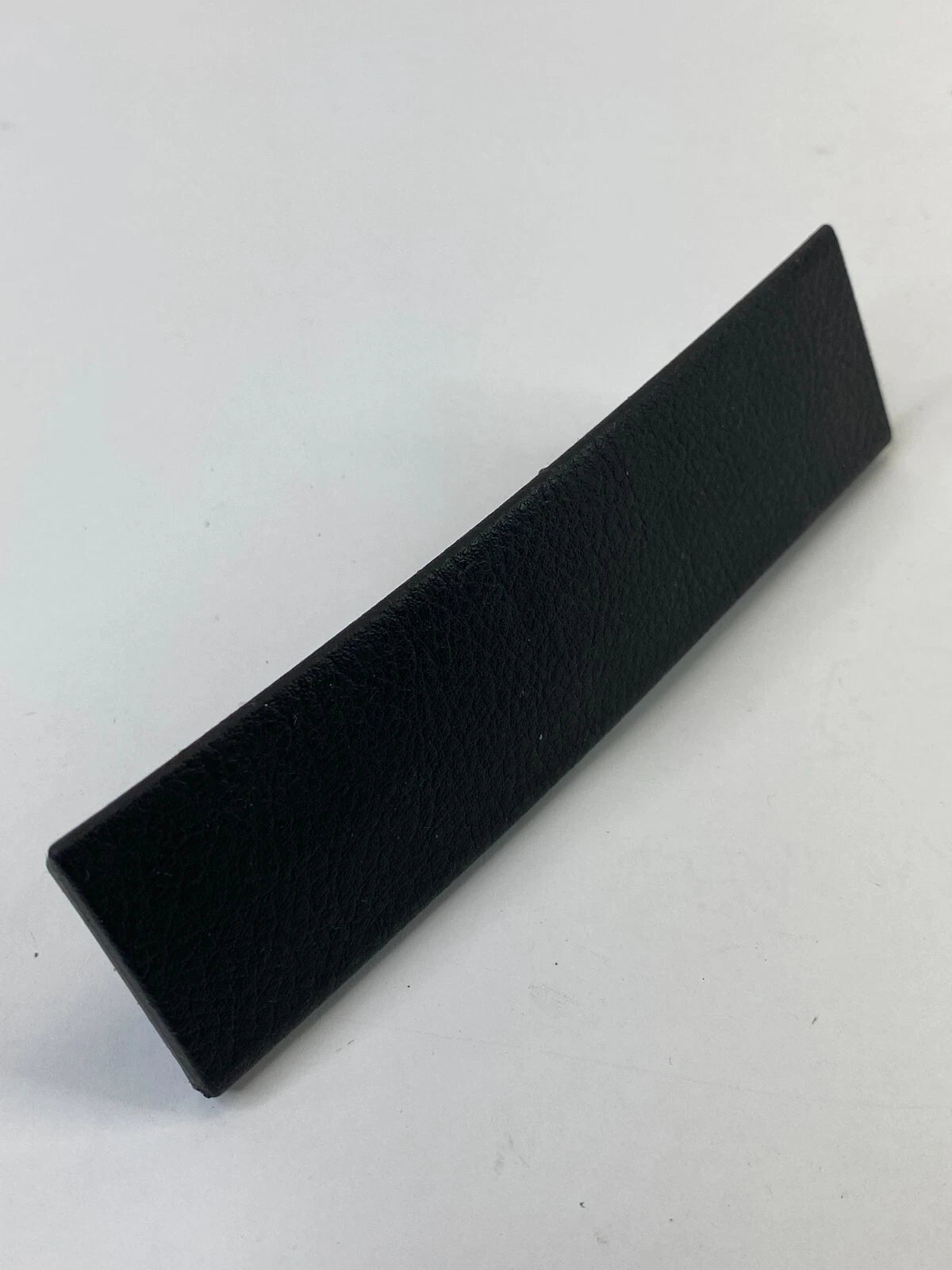2009 2010 2011 CHEVROLET AVEO5 CENTER DASH LOWER TRIM MOLDING COVER 96655532 OEM