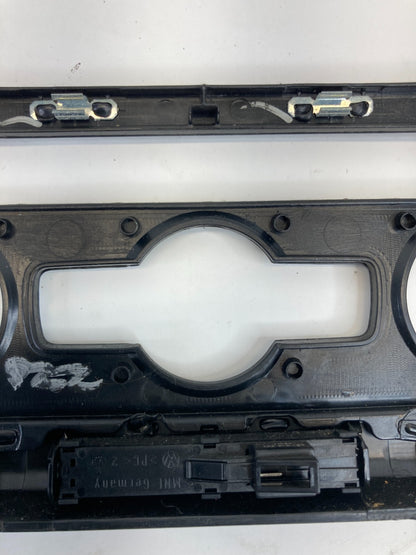 12-15 Volkswagen Passat Instrument Panel Dash Bezel Cover Panel 561857212B OEM