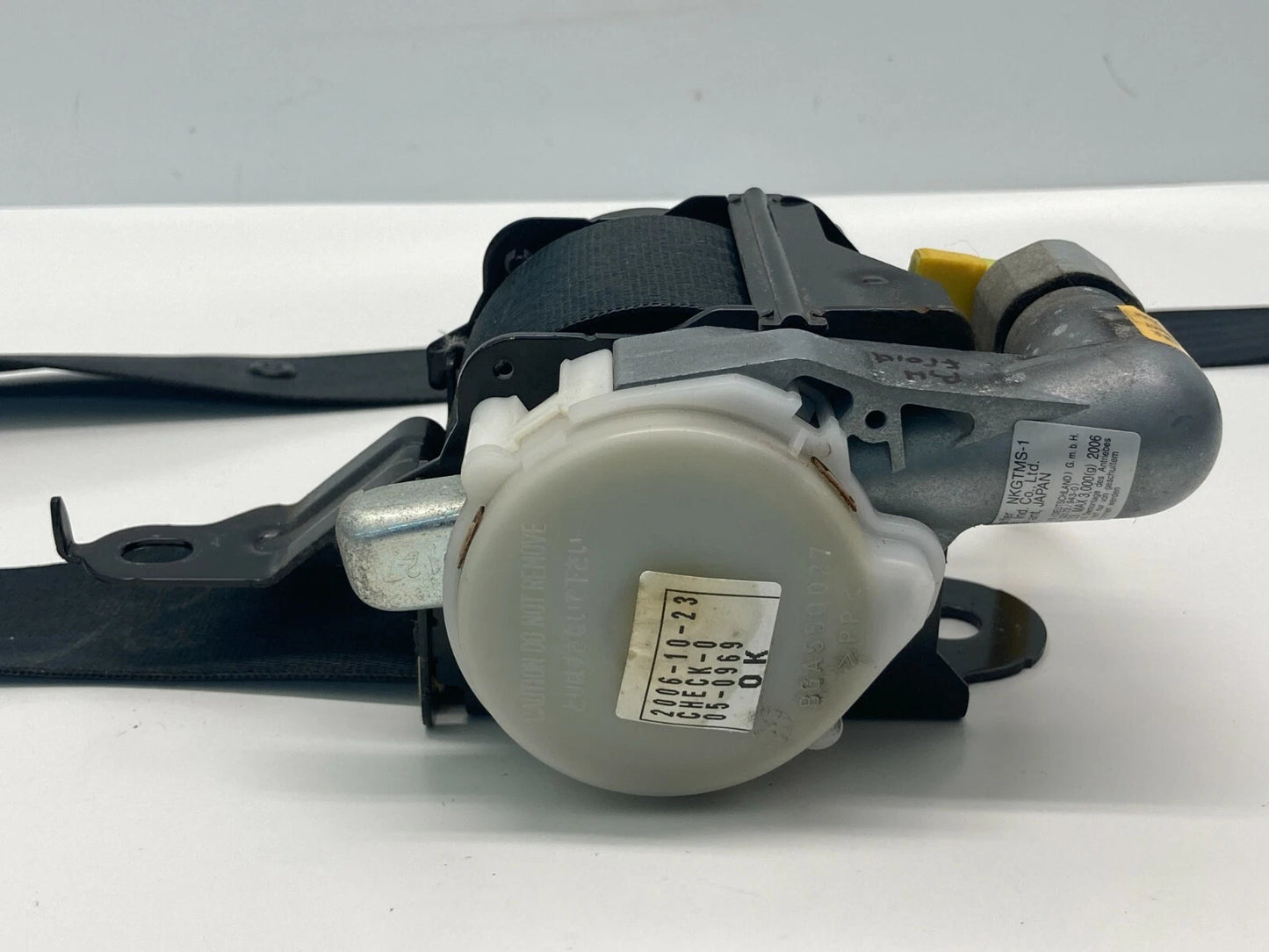 2006 2007 MAZDA 5 MAZDA5 FRONT RIGHT PASSENGER SEAT BELT RETRACTOR BGA550027 OEM