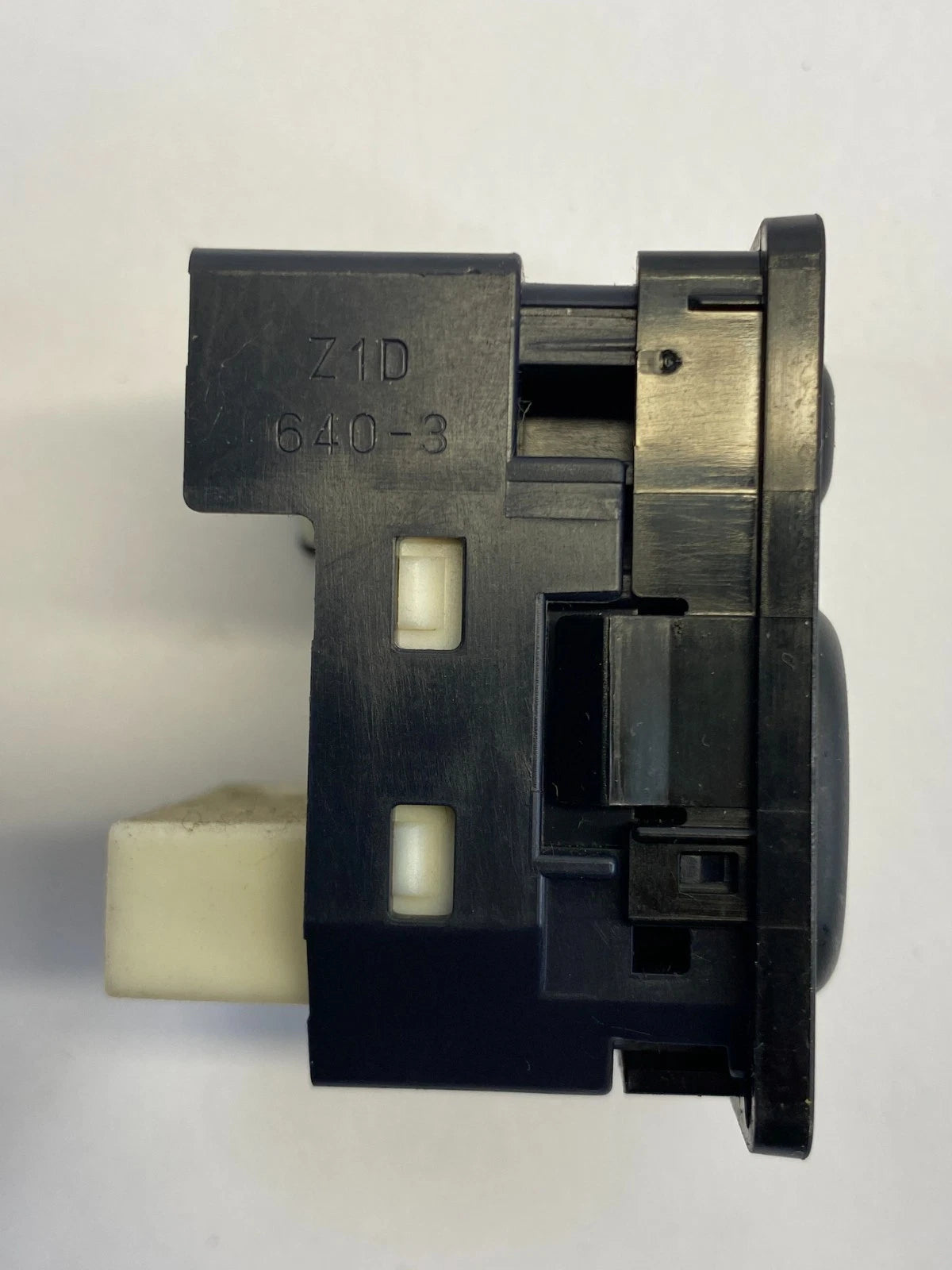 2001-2013 TOYOTA PRIUS FRONT LEFT LH DRIVER POWER SIDE VIEW MIRROR SWITCH 769746