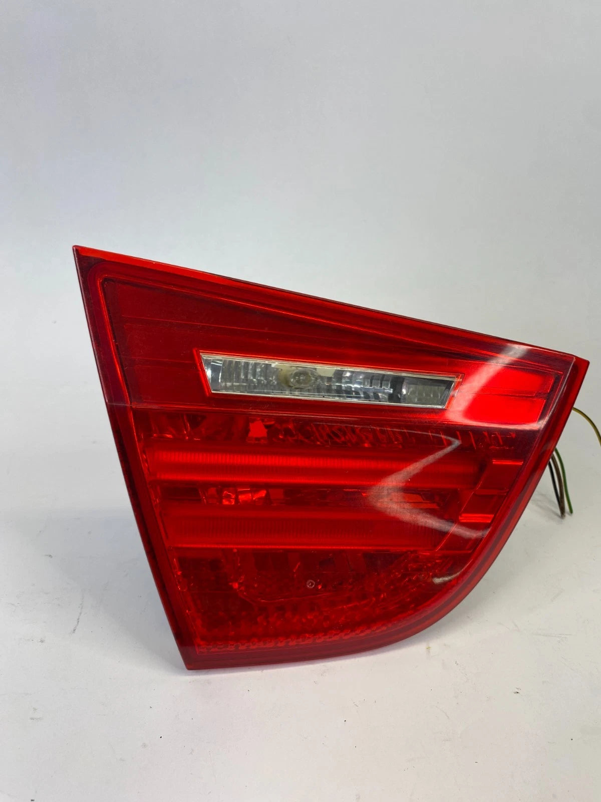 2009-2011 BMW 328I XDRIVE REAR RIGHT PASSENGER INNER TAILLIGHT LAMP 7289427 OEM