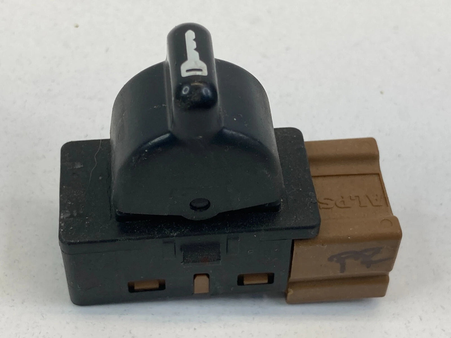 2000-2004 SUBARU OUTBACK FRONT LEFT SIDE DOOR LOCK CONTROL SWITCH 83073AE00A OEM