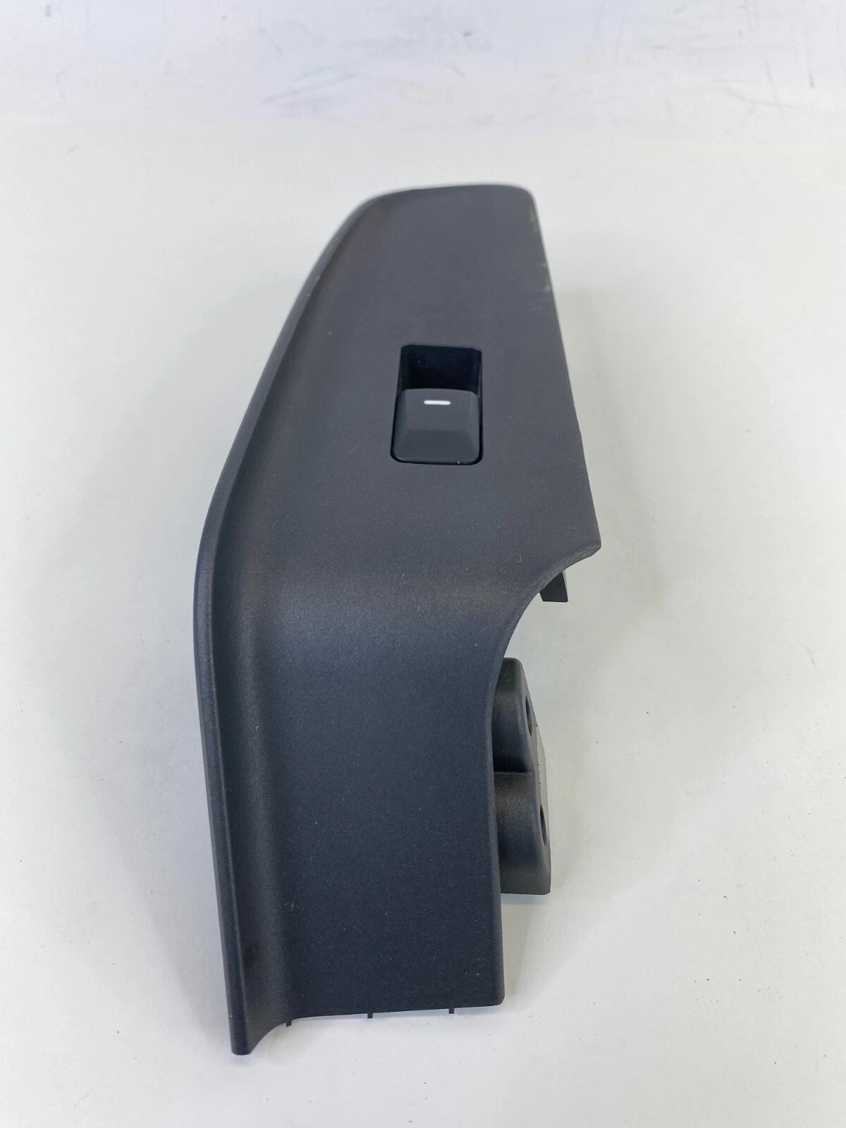 2014-2018 KIA FORTE REAR LEFT SIDE POWER WINDOW SWITCH W/ BEZEL 93581-A7100 OEM