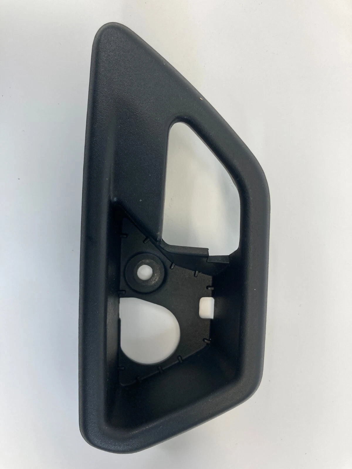 2009 2010 DODGE JOURNEY FRONT RIGHT INTERIOR DOOR HANDLE BEZEL TRIM 100000254