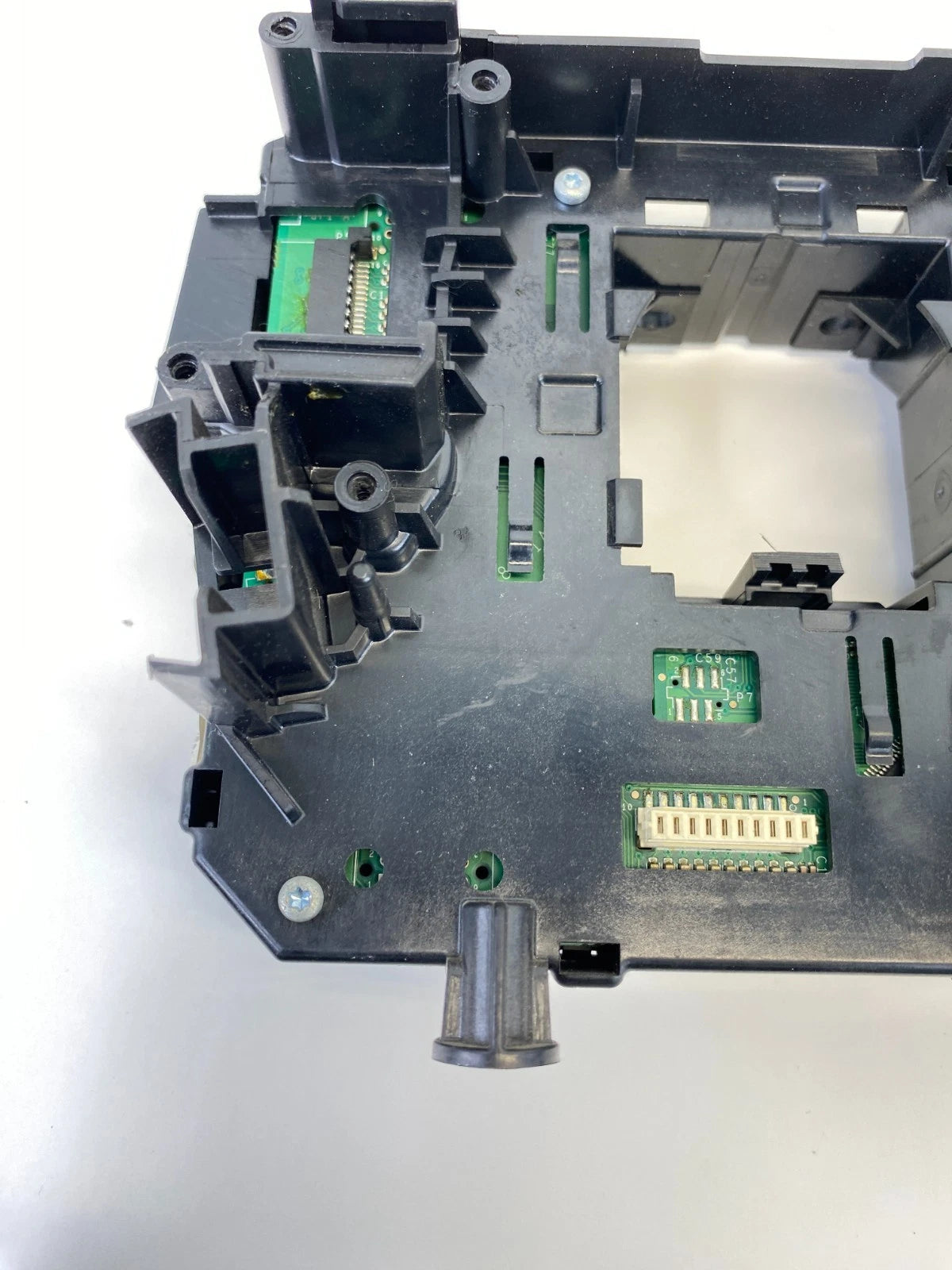 2015-2019 FORD TAURUS POLICE INTERCEPTOR SEDAN STEERING COLUMN BRACKET HOUSING