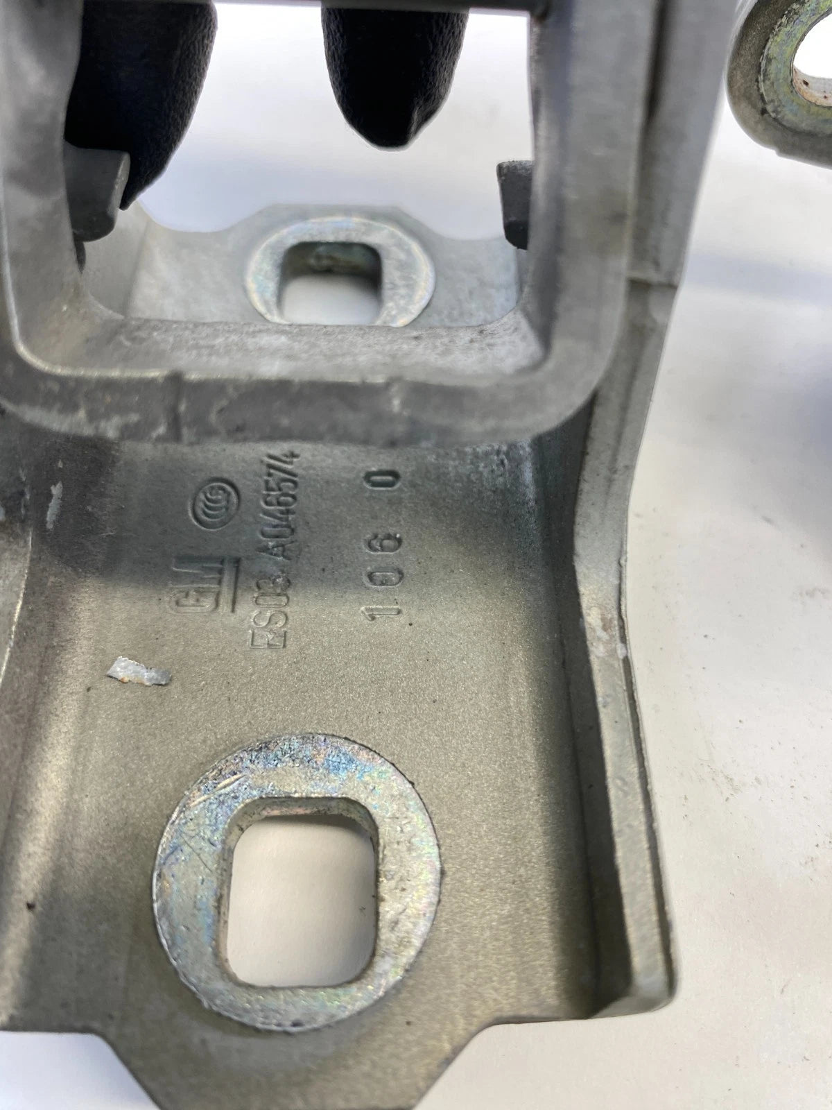 2011-2017 BUICK REGAL FRONT RIGHT SIDE DOOR UPPER & LOWER HINGE SET PAIR OEM