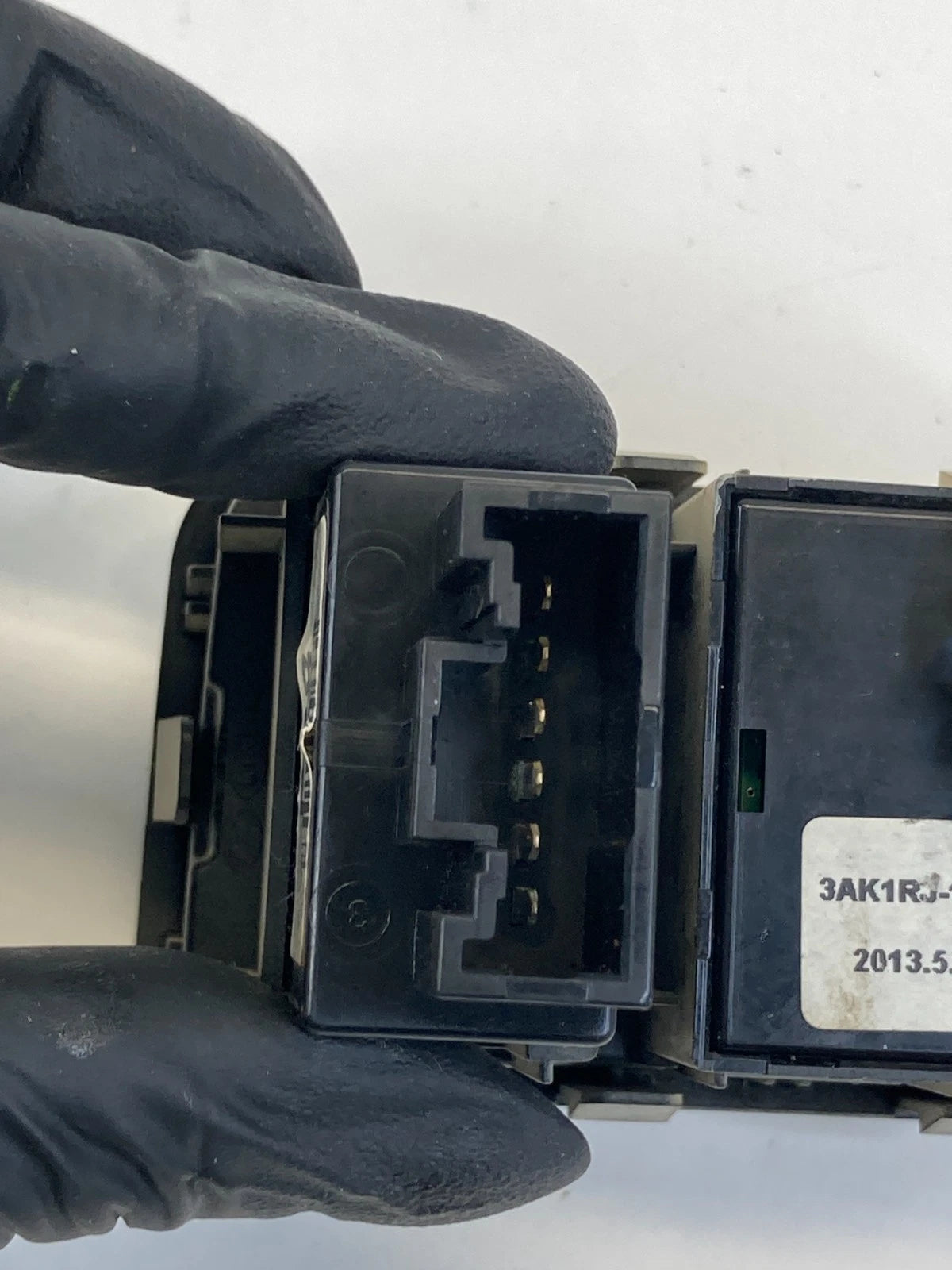 2012-2017 HYUNDAI ACCENT ECO TRACTION CONTROL LIGHT DIMMER SWITCH OEM 3AK1RJ1710