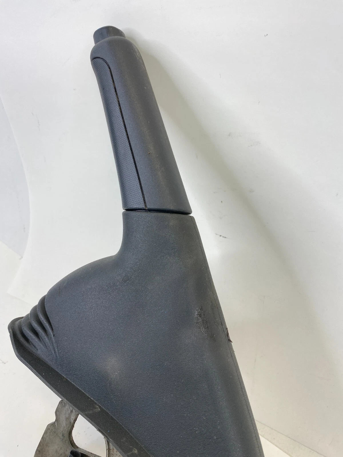 2013-2019 FIAT 500 CENTER CONSOLE PARKING EMERGENCY BRAKE HANDLE LEVER