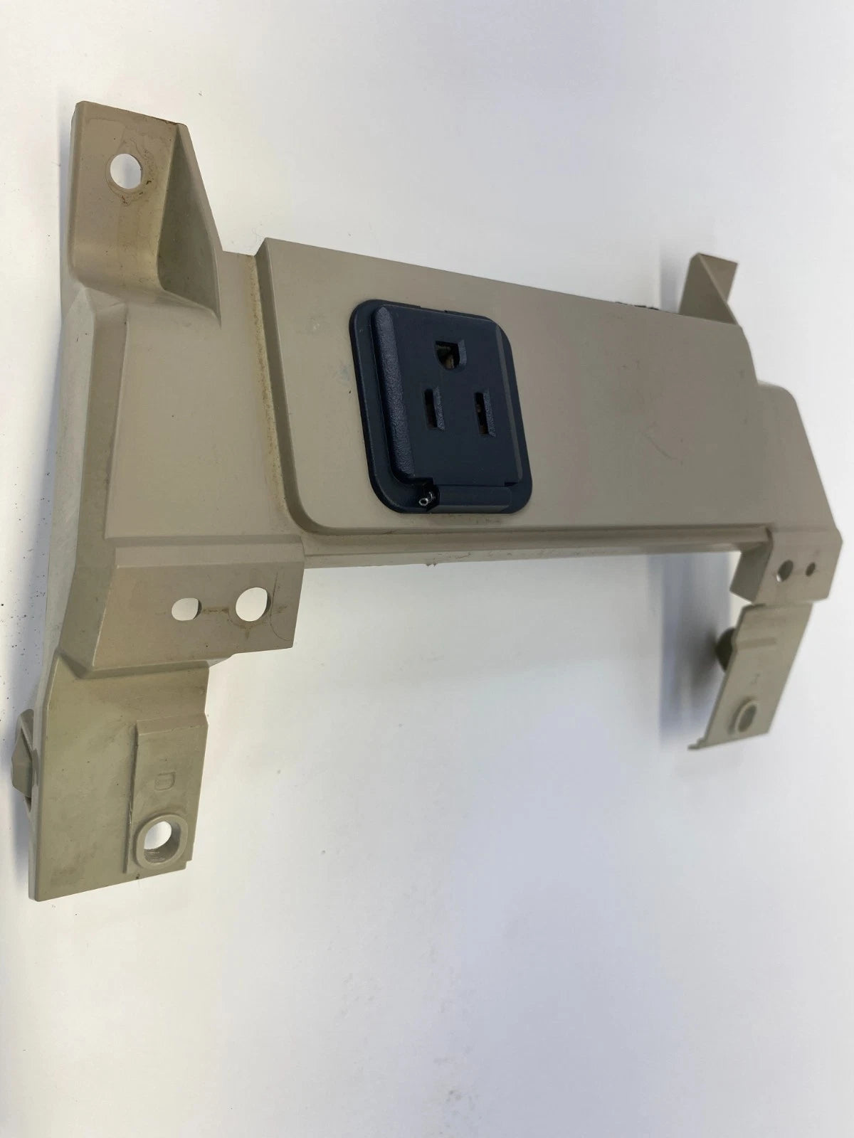 13-17 NISSAN PATHFINDER REAR CONSOLE 120V AC POWER OUTLET BEZEL TRIM OEM FACTORY