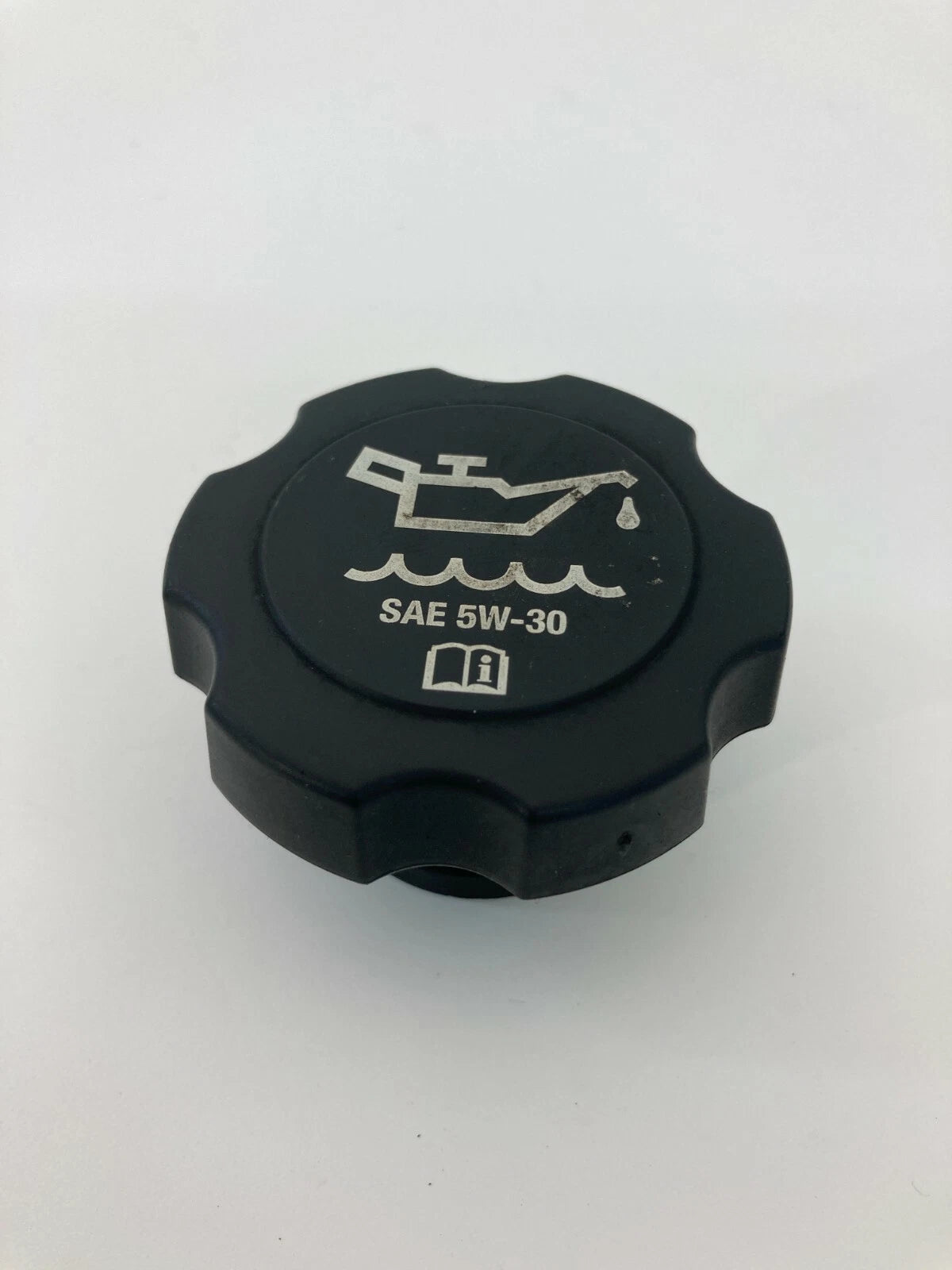 2004 2005 2006 2007 2008 ISUZU ASCENDER ENGINE OIL FILLER CAP LID SAE 5W-30 ASSY