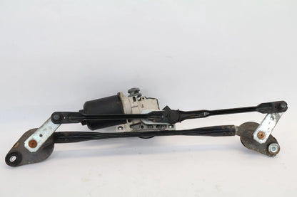 2006-2011 HYUNDAI ACCENT FRONT WINDSHIELD WIPER LINKAGE W MOTOR OEM 98110-1G000
