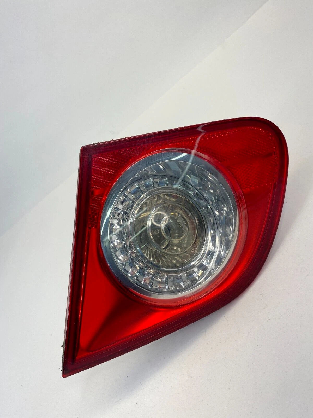 06-10 VOLKSWAGEN PASSAT SEDAN RIGHT SIDE TAIL LIGHT INNER TAILLIGHT 3C5945094E