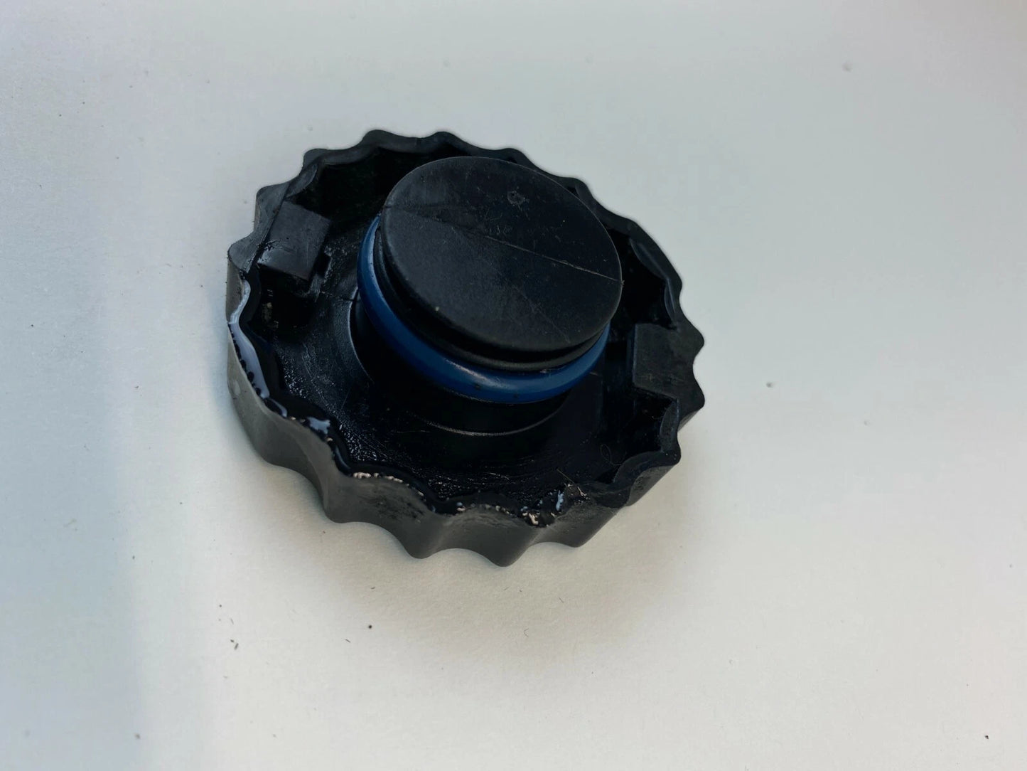 2007-2017 JEEP COMPASS POWER STEERING FLUID RESERVOIR TANK COVER CAP LID OEM
