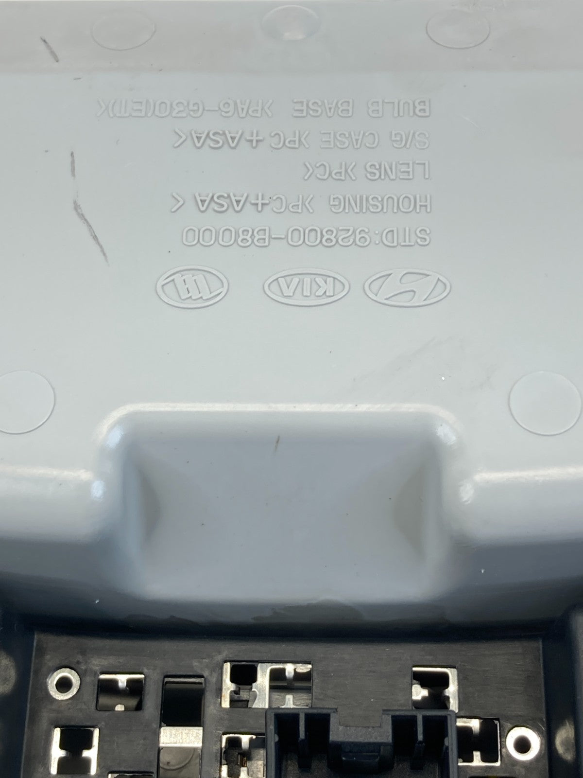 2013-2016 Hyundai Santa Fe Overhead Roof Console Dome Lamp w/Sunglass Bin Assy