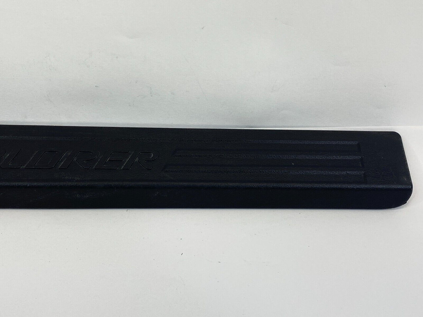 2001-2005 Ford Explorer Sport Trac Front Right Door Sill Step Scuff Plate Trim