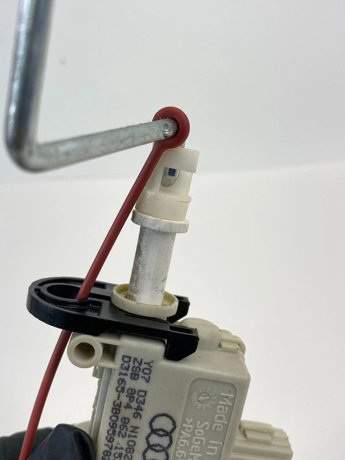 2008-2013 AUDI A3 QUATTRO FUEL FILLER DOOR LOCK ACTUATOR OPEN RELEASE 8P4862153C