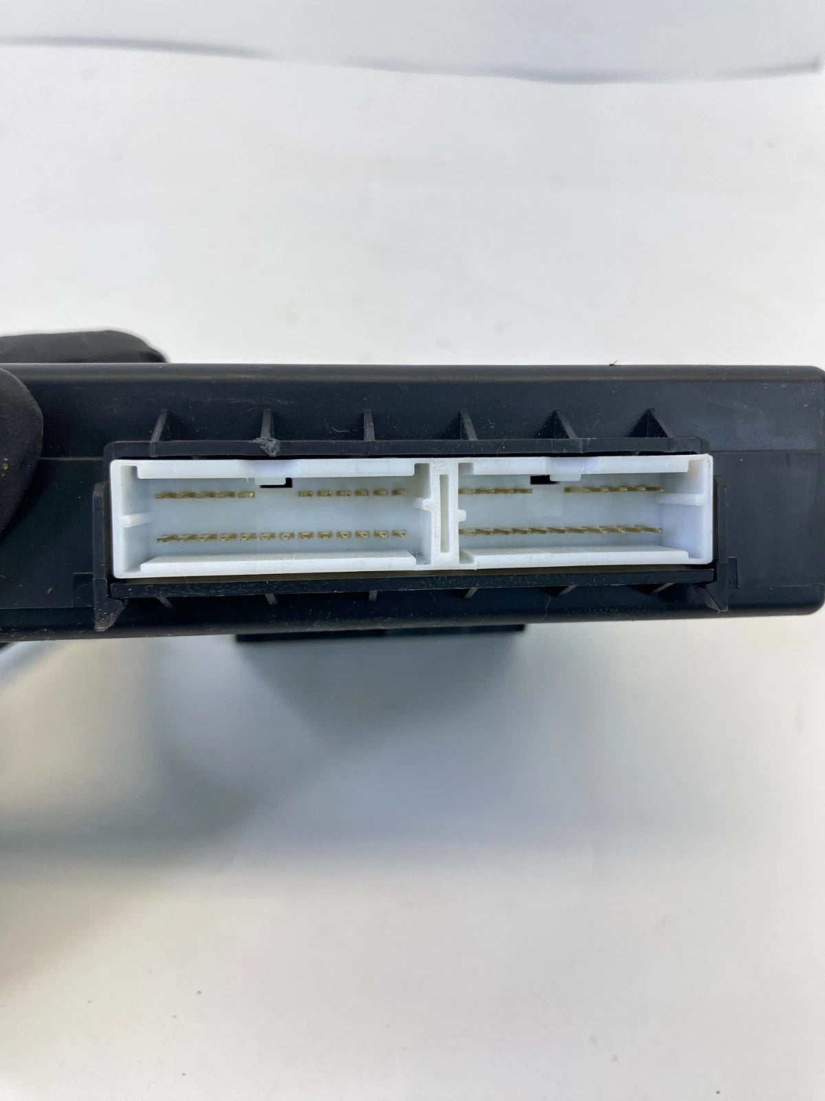 2012 2013 HYUNDAI ACCENT BCM BODY CONTROL MODULE RECEIVER OEM FACTORY 954001R201