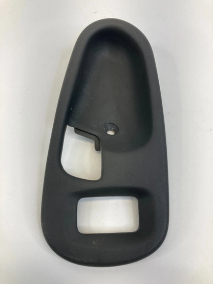 1997-2004 MITSUBISHI MONTERO SPORT REAR RIGHT SIDE INNER DOOR HANDLE COVER TRIM