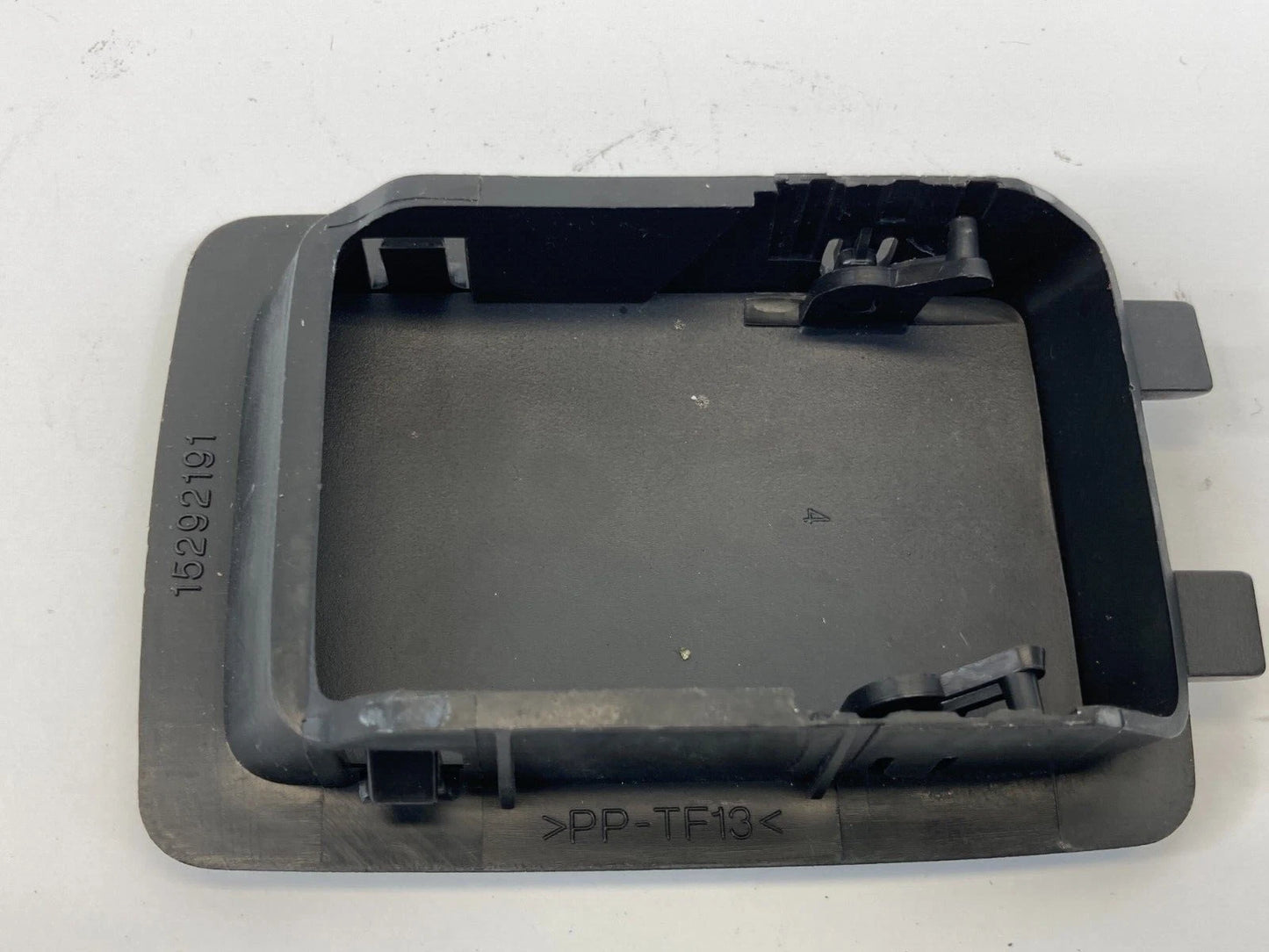 2008-2012 CHEVROLET MALIBU BACK SEAT CHILD SAFETY ANCHOR HOOK CAP COVER 15292191