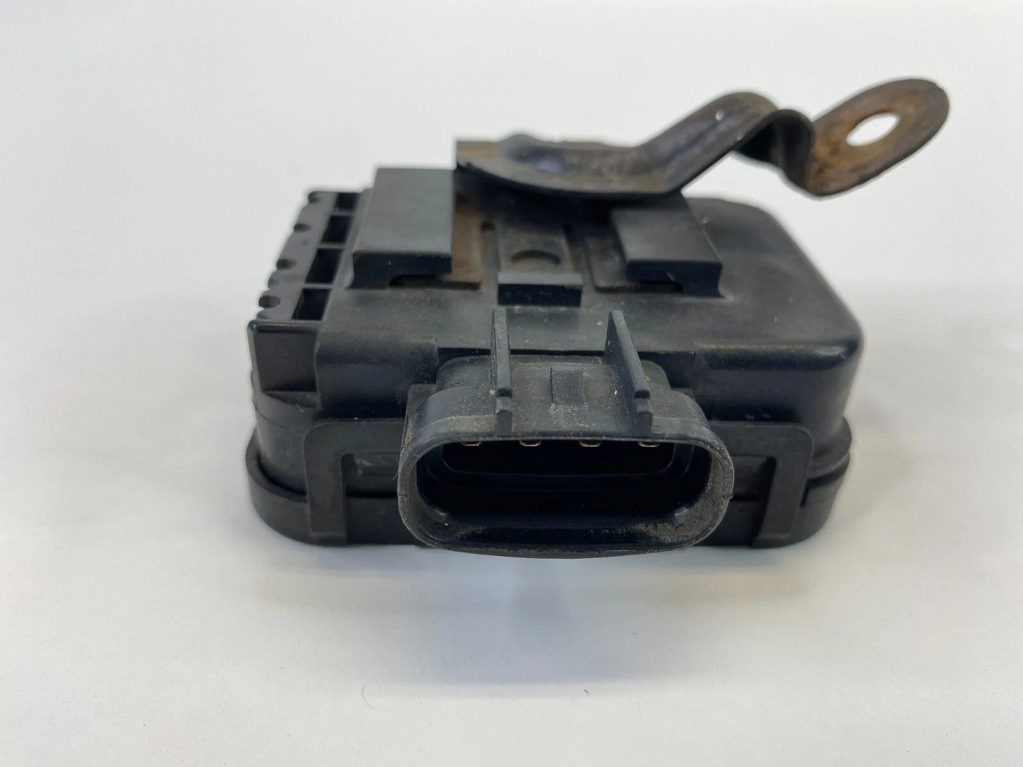 1998-2005 LEXUS GS300 SMOG VENTILATION SENSOR MODULE UNIT 88898-30010 OEM