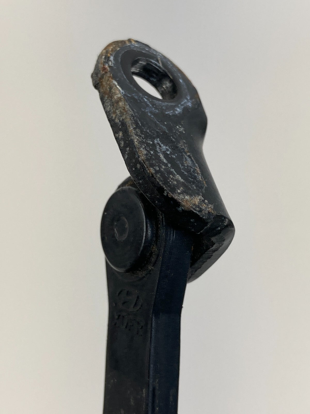 2001-2006 Hyundai Elantra Front Right Door Check Stop Stopper Detent OEM