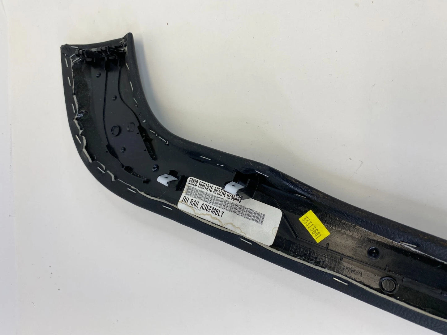 2015-2018 FORD EDGE CENTER CONSOLE RIGHT SIDE COVER TRIM BEZEL EM2BR061A16 OEM