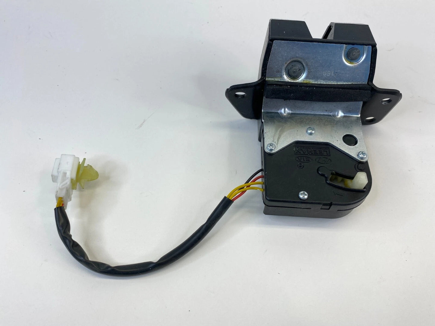 2012-2017 KIA RIO HATCHABACK REAR TRUNK TAILGATE POWER LOCK LATCH ACTUATOR ASSY