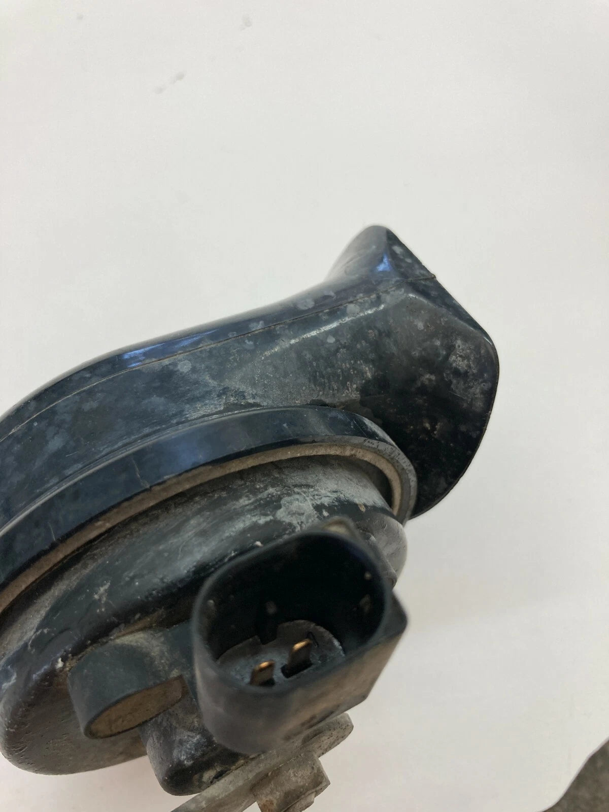 2006-2010 VOLKSWAGEN PASSAT SEDAN HIGH NOTE TONE SIGNAL HORN & BRACKET 3C0951223