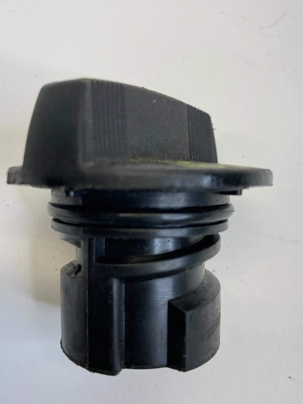 2009-2020 DODGE JOURNEY 3.5L ENGINE OIL FILLER CAP COVER LID OEM