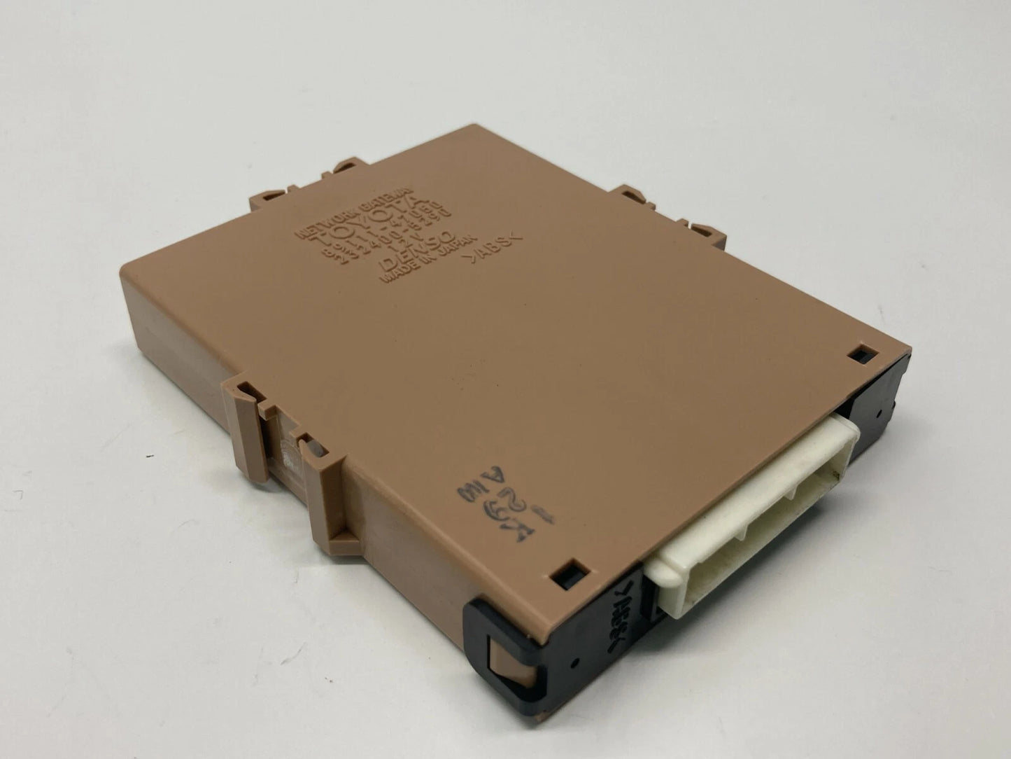 2006-2009 TOYOTA PRIUS MULTIPLEX NETWORK GATEWAY COMPUTER MODULE UNIT 8911147050