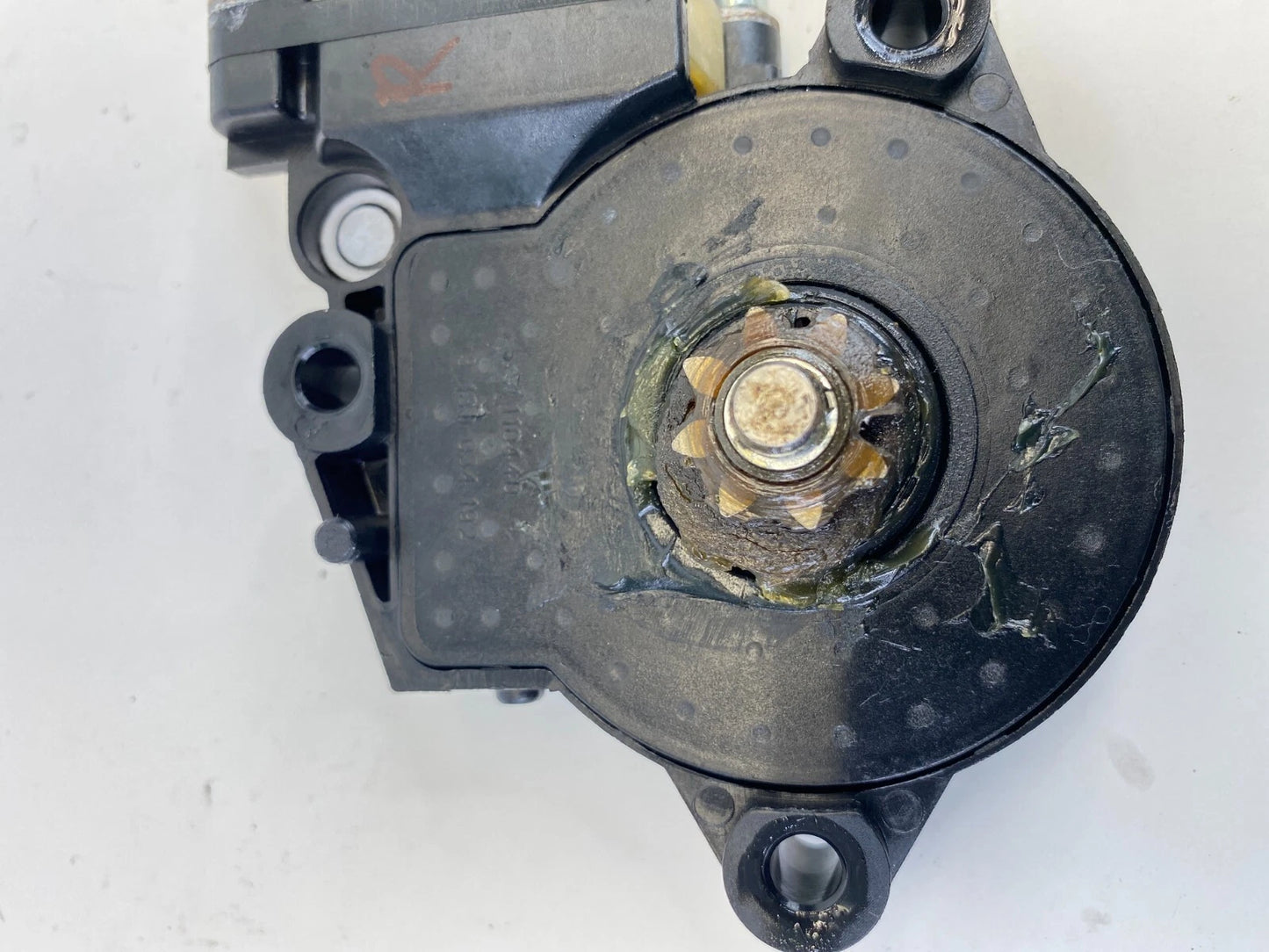 2005-2009 HYUNDAI TUCSON FRONT RIGHT SIDE DOOR POWER WINDOW MOTOR 3130034192 OEM