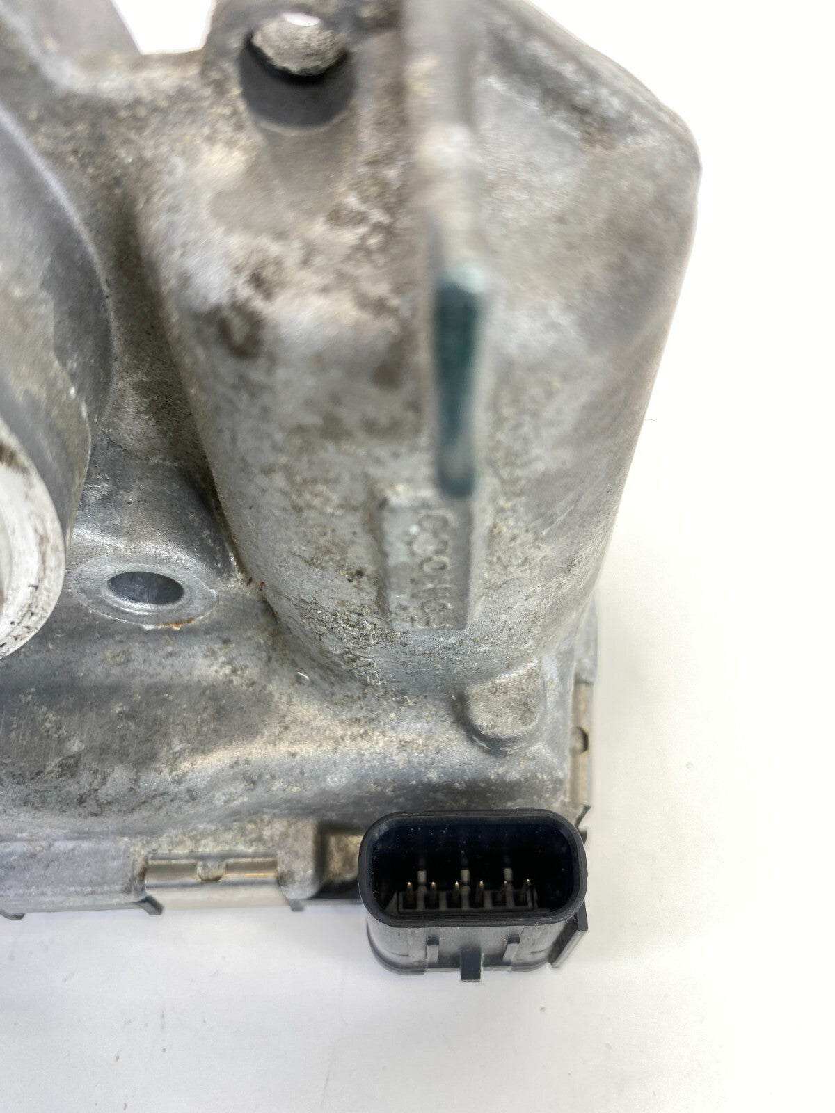 2014-2018 Ford Focus 2.0L L4 16V A/T Throttle Body Throttle Valve DS7E-9F991-BB