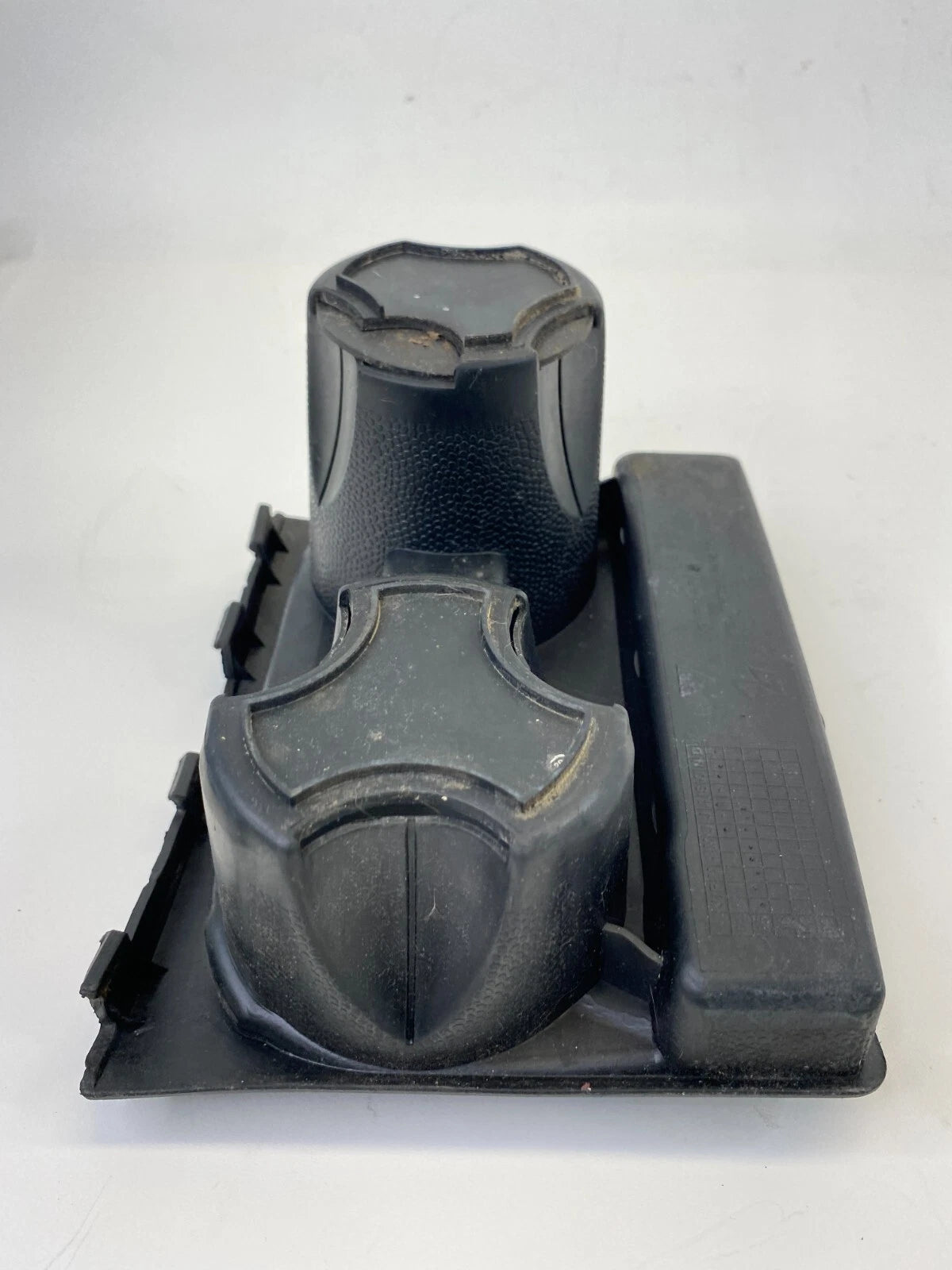 2005-2007 JEEP GRAND CHEROKEE FRONT CENTER CONSOLE CUP HOLDERS BEZEL OEM FACTORY