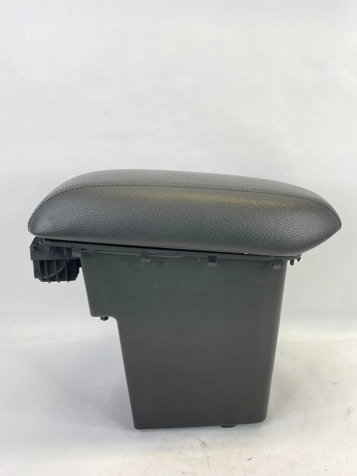 2014 2015 KIA SORENTO CENTER CONSOLE ARMREST BOX STORAGE ASSEMBLY 846911U005 OEM