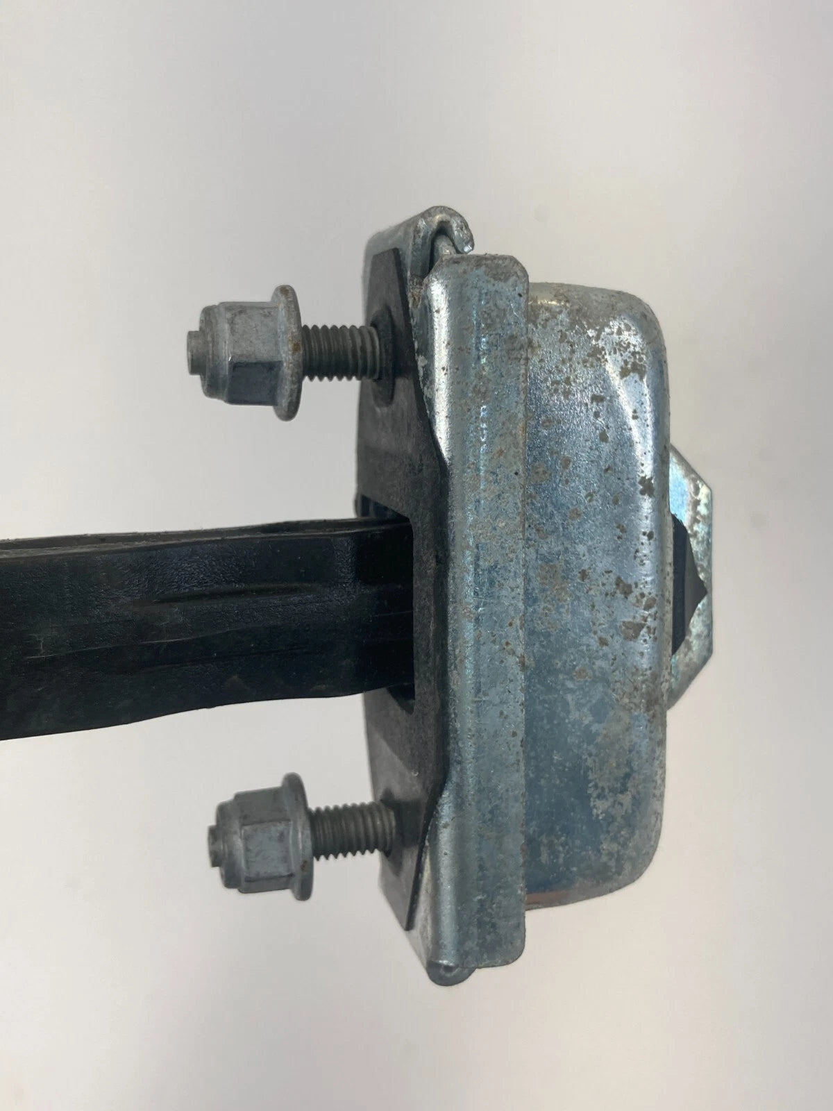 2012-2018 FORD FOCUS FRONT RIGHT SIDE DOOR CHECK STOP STOPPER DETENT OEM