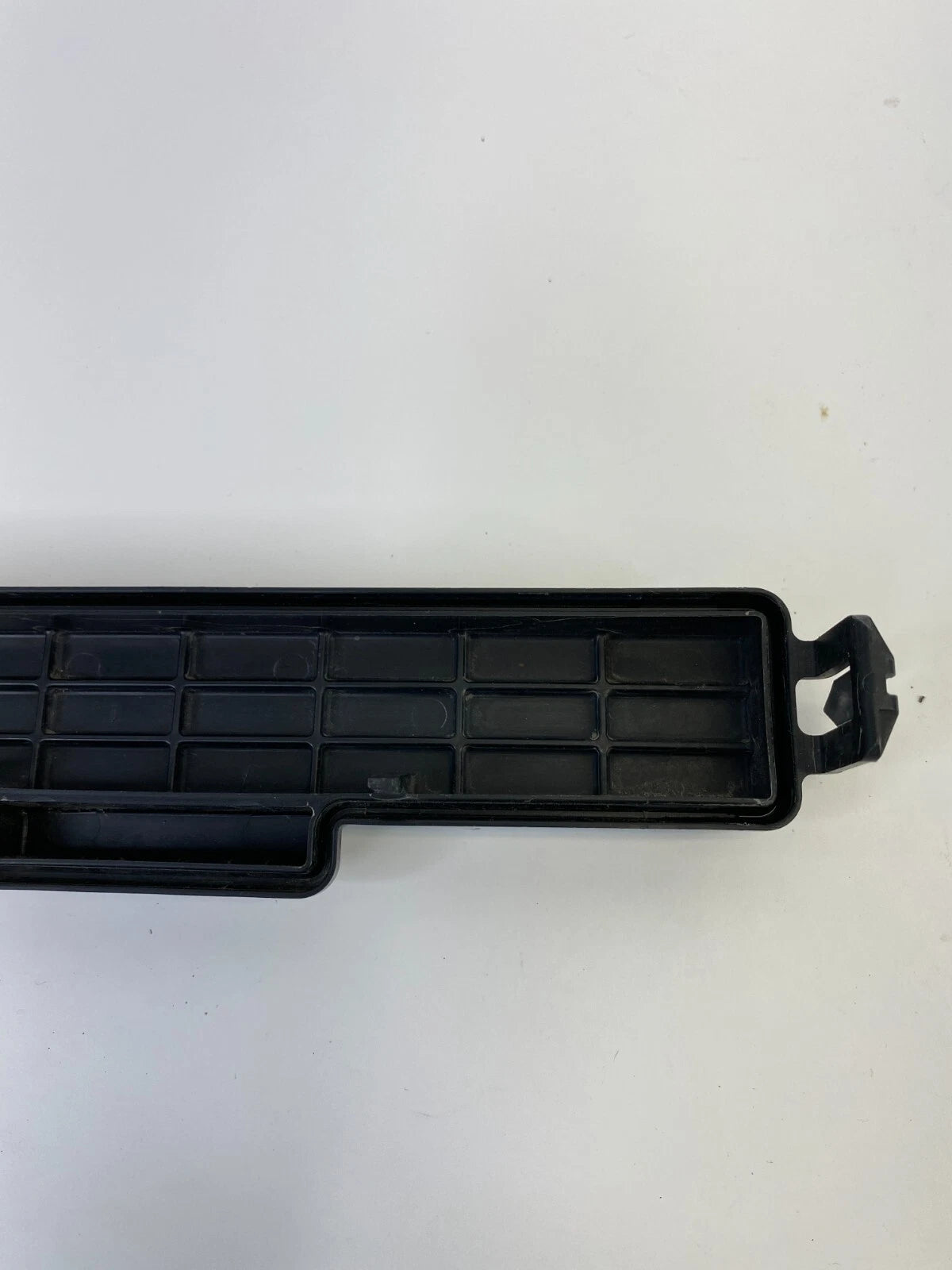 2008-2014 DODGE AVENGER 2.4L FWD AC AIR FILTER PLATE COVER PLASTIC BEZEL TRIM