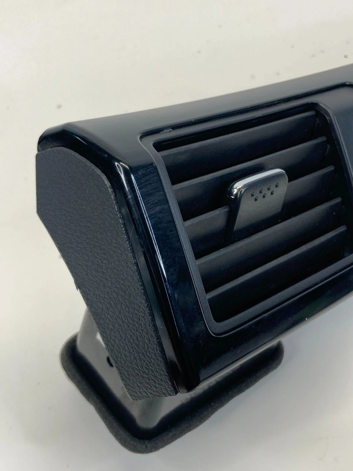 2016 2017 HONDA ACCORD DASH RIGHT SIDE AC AIR VENT GRILLE W/ BEZEL E967-5611-200