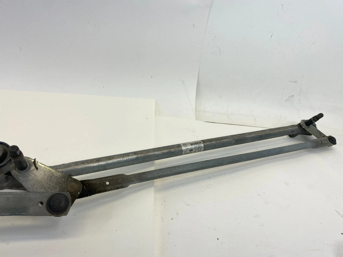 2009-2014 DODGE AVENGER FRONT WINDSHIELD WIPER MOTOR W/ LINKAGE 68044087AA OEM