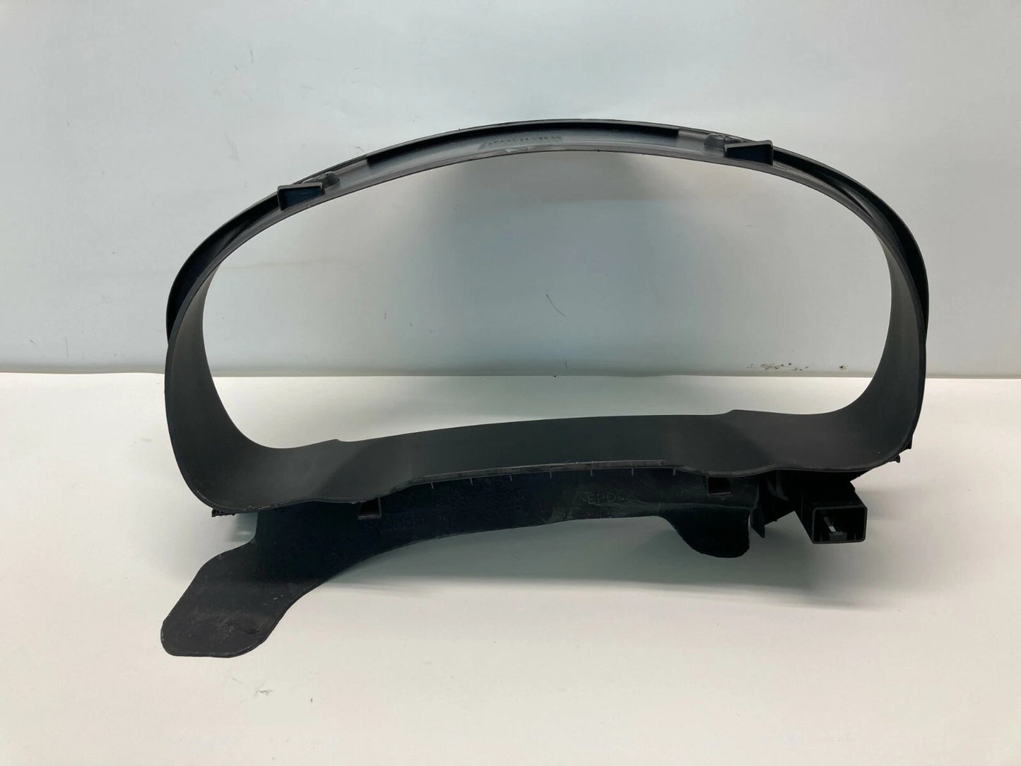 2006-2011 HYUNDAI ACCENT SPEEDOMETER CLUSTER BEZEL TRIM SURROUND 84832-1E000 OEM