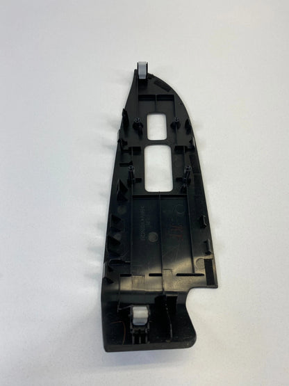 2005-2007 HONDA ODYSSEY FRONT RIGHT RH SIDE DOOR WINDOW SWITCH BEZEL TRIM OEM