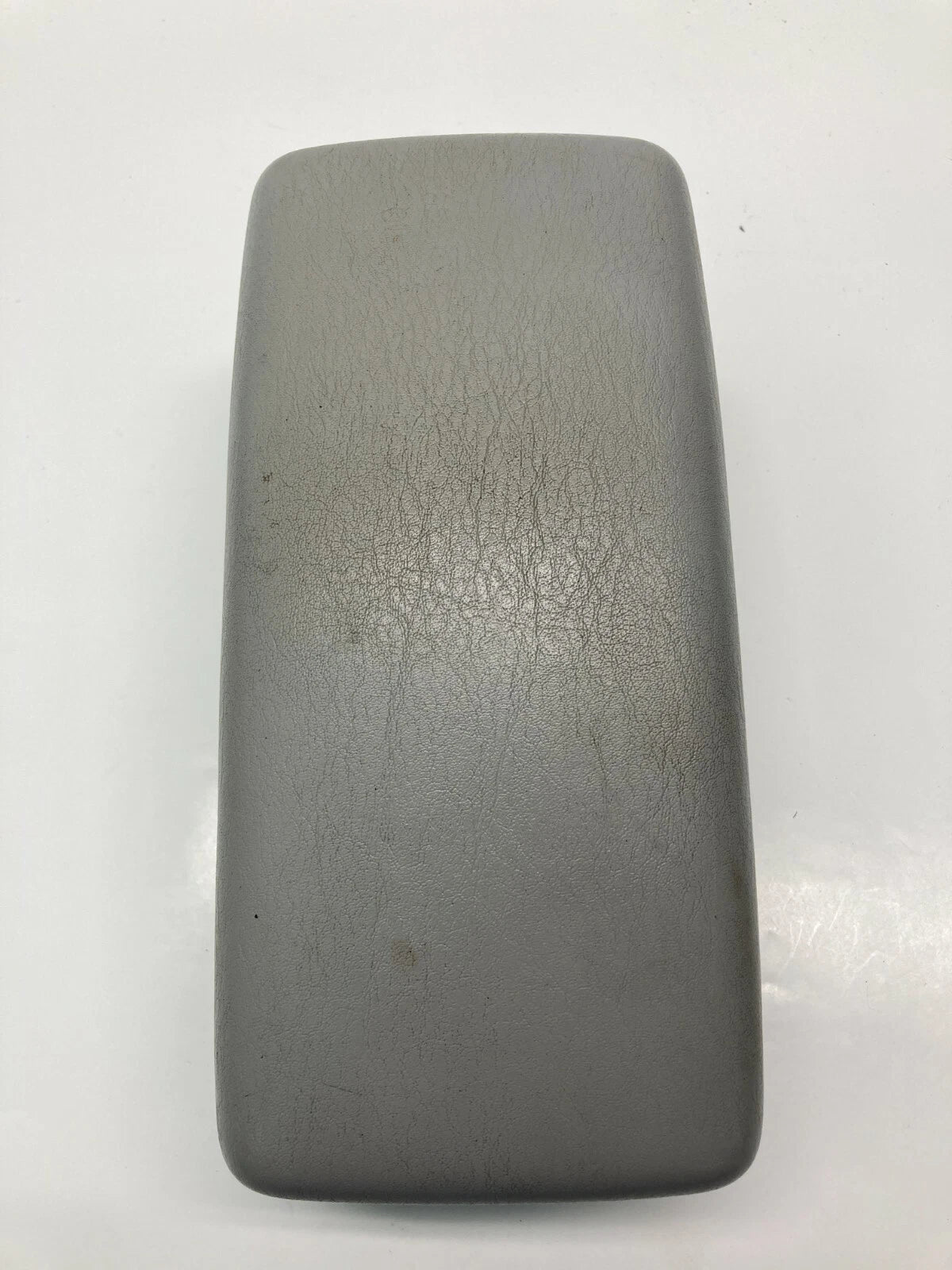 2006 2007 2008 2009 2010 CHRYSLER PT CRUISER CENTER CONSOLE ARMREST COMPARTMENT