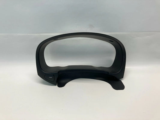 06-11 HYUNDAI ACCENT DASH PANEL SPEEDOMETER CLUSTER BEZEL TRIM 848311E000 OEM