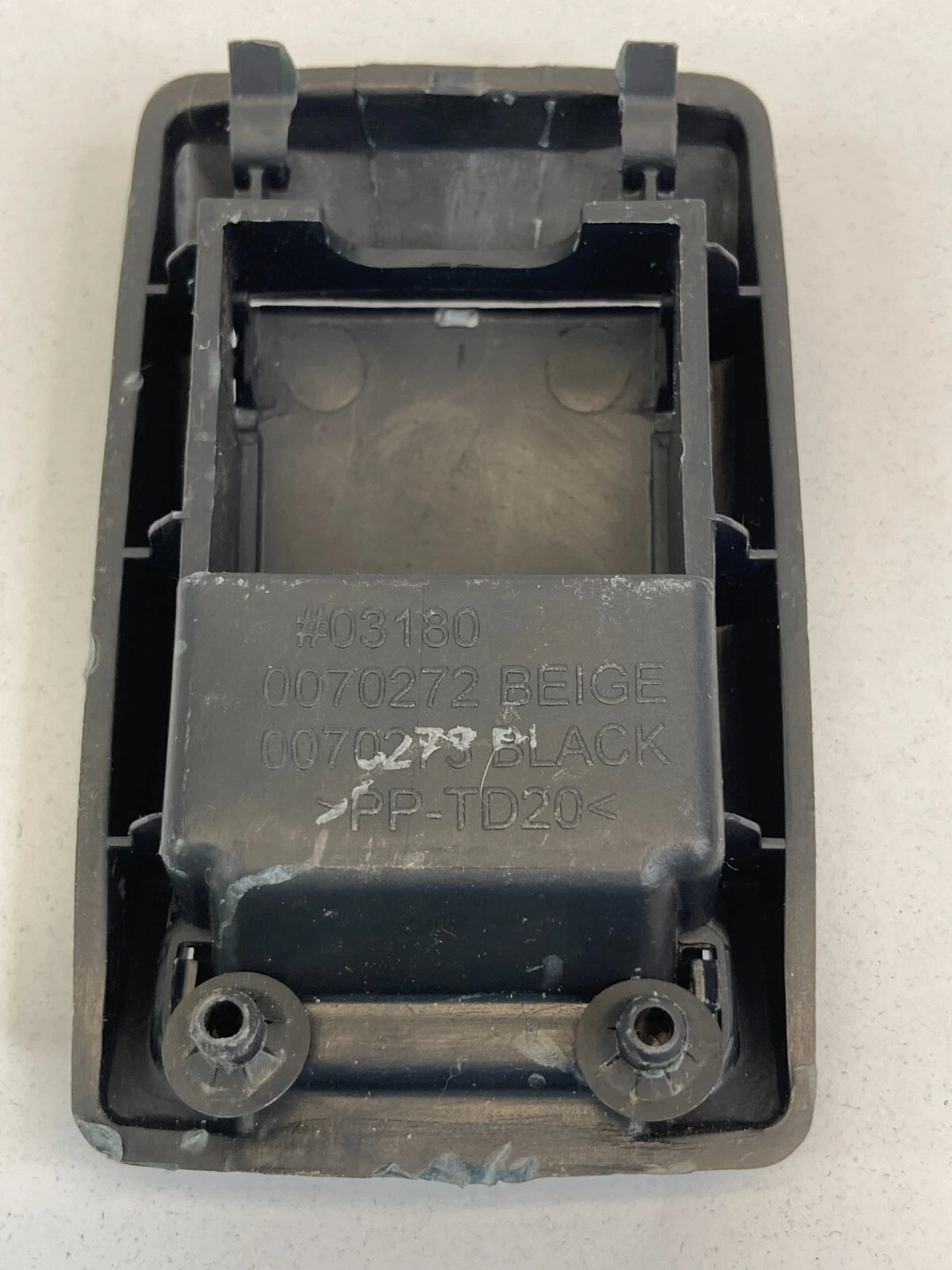 2009 MITSUBISHI GALANT DECK SEAT CHILD SAFETY ANCHOR HOOK COVER CAP TRIM OEM
