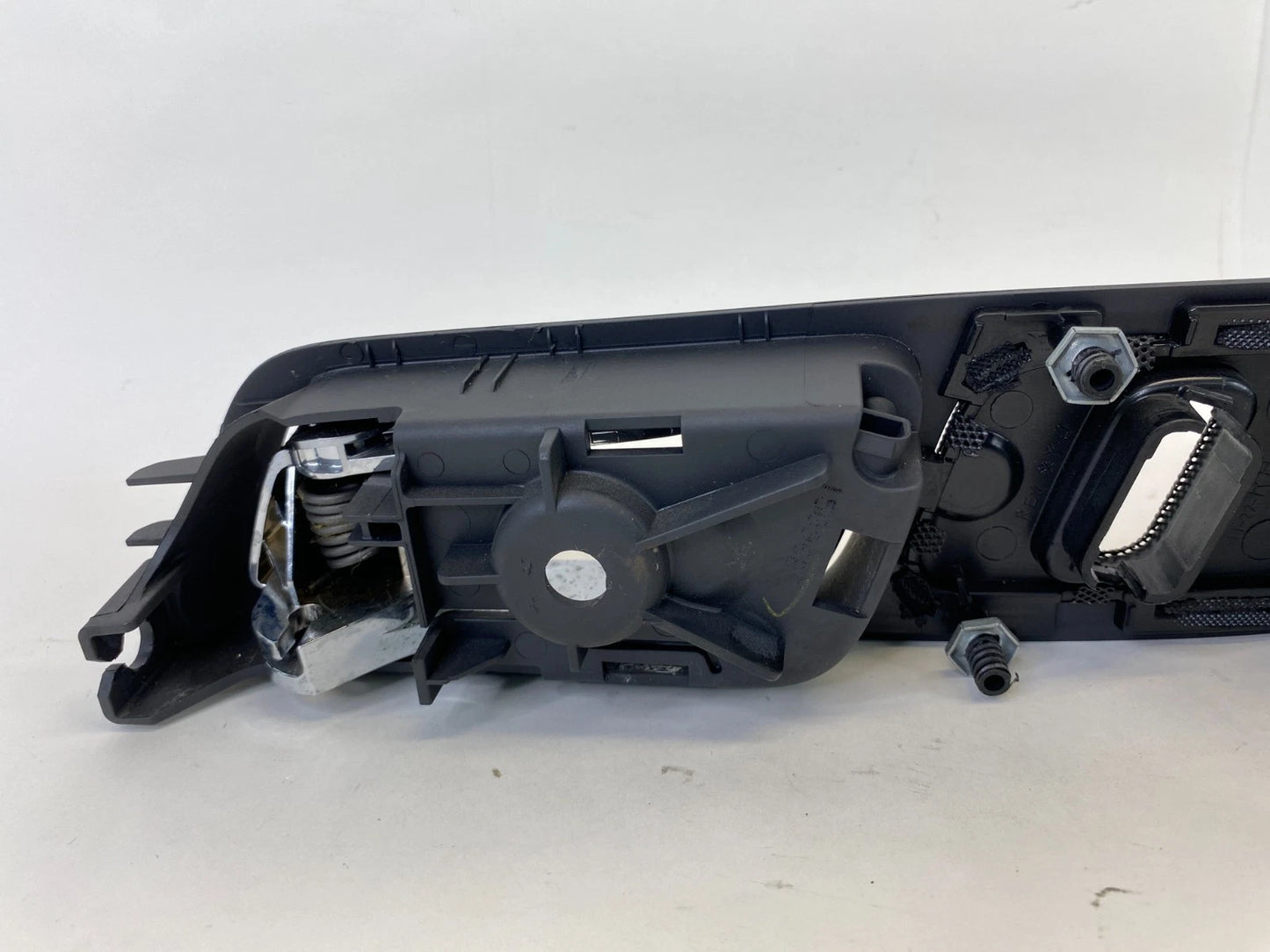 11-15 FORD EXPLORER 13-15 INTERCEPTOR UTILITY FRONT RIGHT INTERIOR DOOR HANDLE